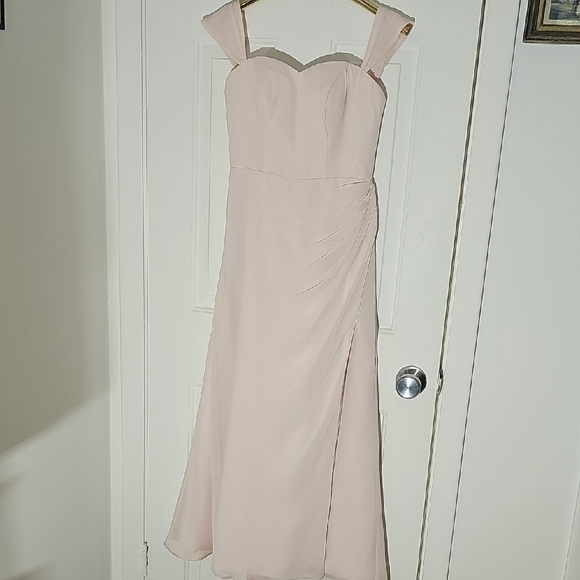 Azazie Gown Blushing Pink Dress. Slit In Front. Size A0. Built In Bra. - Picture 1 of 13